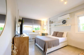 Studio, city center by 10ToSea